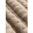 Denne produkten heter Niva, laget av Polyester materiale med en vakker Beige farge – SE Mattor