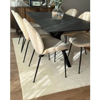 Denne produkten heter Comfy, laget av Polyester materiale med en vakker Beige farge – SE Mattor