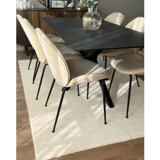 Denne produkten heter Comfy, laget av Polyester materiale med en vakker Beige farge – SE Mattor