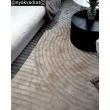 Denne produkten heter Bella Spin, laget av Polyester & Polypropylen materiale med en vakker Mørk Beige farge – SE Mattor