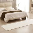 Denne produkten heter Cat, laget av Polyester materiale med en vakker Offwhite farge – SE Mattor