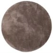 Denne produkten heter Fluffy, laget av Polyester materiale med en vakker Taupe farge – SE Mattor