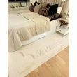 Denne produkten heter Cat, laget av Polyester materiale med en vakker Beige farge – SE Mattor