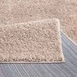 Denne produkten heter Lazy, laget av Polypropylen materiale med en vakker Sand farge – SE Mattor