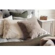 Denne produkten heter Cat, laget av Polyester materiale med en vakker Beige farge – SE Mattor