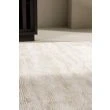 Denne produkten heter Lira, laget av Polyester materiale med en vakker Beige farge – SE Mattor