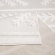 Denne produkten heter Carlo Vato, laget av Polypropylen materiale med en vakker Krem farge – SE Mattor