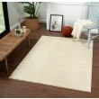 Denne produkten heter Cat, laget av Polyester materiale med en vakker Beige farge – SE Mattor