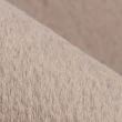 Denne produkten heter Cat, laget av Polyester materiale med en vakker Taupe farge – SE Mattor
