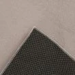 Denne produkten heter Cat, laget av Polyester materiale med en vakker Taupe farge – SE Mattor