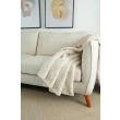 Denne produkten heter Cat, laget av Polyester materiale med en vakker Beige farge – SE Mattor