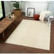 Denne produkten heter Cloudy, laget av Polyester materiale med en vakker Lys Beige farge – SE Mattor