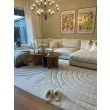 Denne produkten heter Rabbit Zen, laget av Polyester materiale med en vakker Offwhite farge – SE Mattor