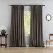 Denne produkten heter Mathilde, laget av Polyester materiale med en vakker Taupe farge – SE Mattor