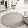 Denne produkten heter Rabbit Eco, laget av Polyester materiale med en vakker Taupe farge – SE Mattor