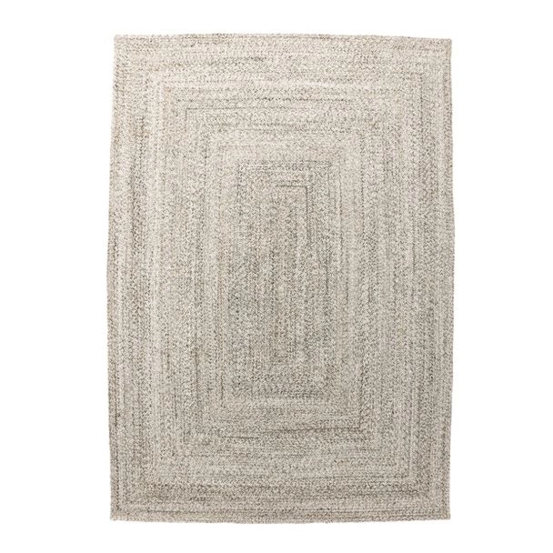 Denne produkten heter Savio, laget av Polypropylen materiale med en vakker Beige farge – SE Mattor