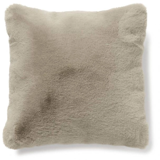 Denne produkten heter Fluffy, laget av Polyester materiale med en vakker Taupe farge – SE Mattor