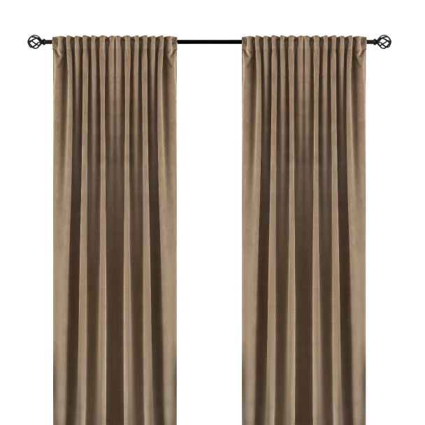 Denne produkten heter Mathilde, laget av Polyester materiale med en vakker Sand farge – SE Mattor