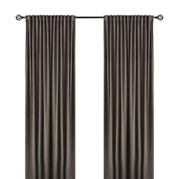 Denne produkten heter Mathilde, laget av Polyester materiale med en vakker Taupe farge – SE Mattor