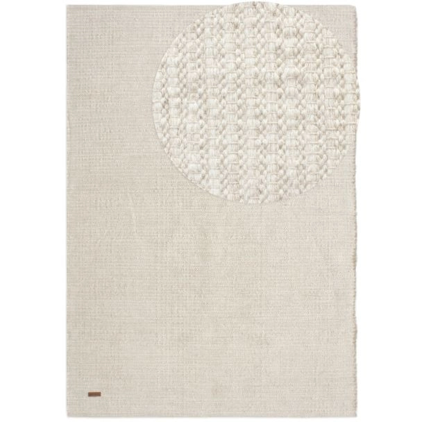 Denne produkten heter Molly, laget av 80% Ull & 20% Bomull materiale med en vakker Offwhite farge – SE Mattor