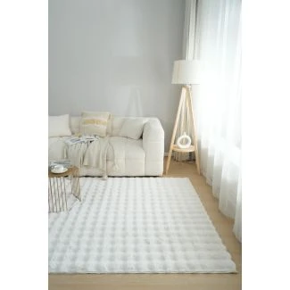 Denne produkten heter Rabbit Bubble, laget av Polyester materiale med en vakker Offwhite farge – SE Mattor