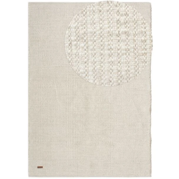 Denne produkten heter Molly, laget av 80% Ull & 20% Bomull materiale med en vakker Offwhite farge – SE Mattor